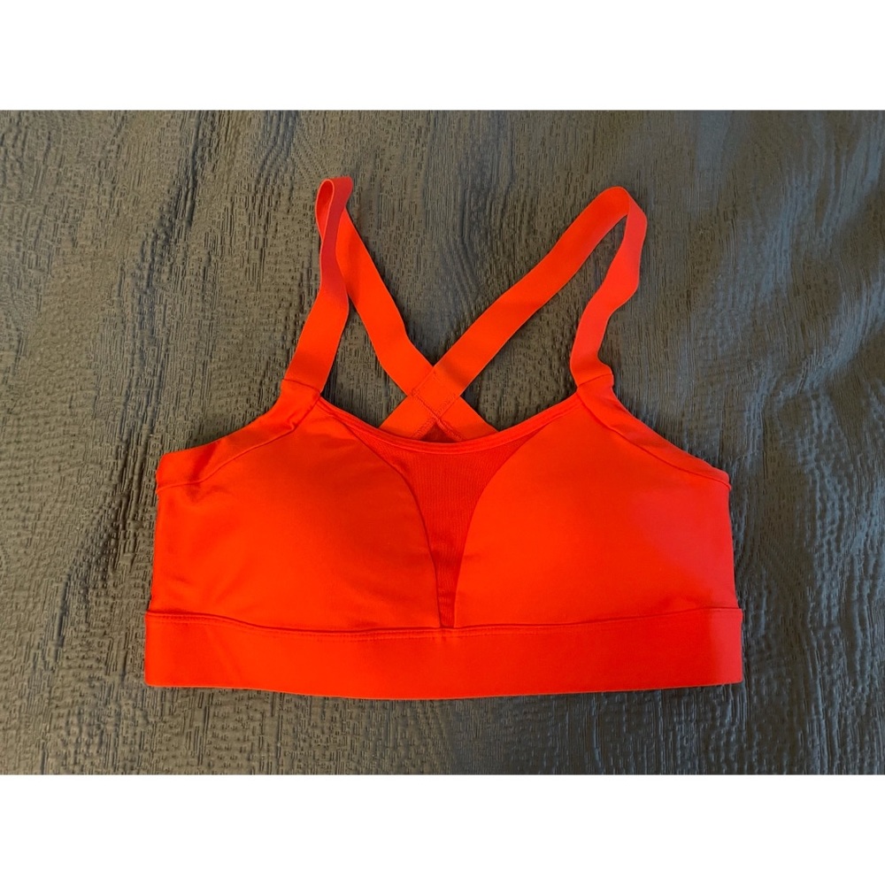 UNDERARMOUR Red Strappy Sports Bra (Sz M)